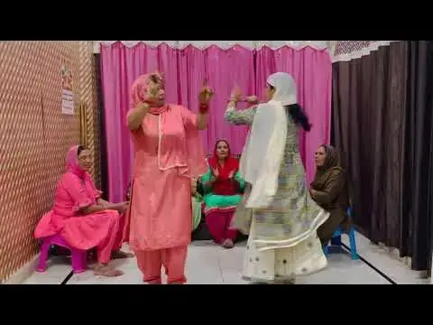 Video thumbnail for कान्हा बिन पार पड़े कैसे kanha bin par pade kaise #happy_lokgeet #kanhabhajan कृष्ण भजन