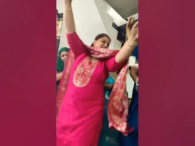 Video thumbnail for इतना सुथरा सूट, इतनी सुंदर आप इतना सुंदर डांस #happy_lokgeet #trending #viral #डांस,