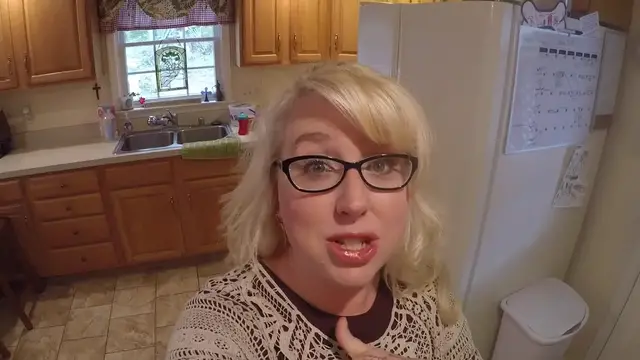 'Video thumbnail for Slow Cooker Chicken Pot Pie Recipe ¦ Large Family Cooking (720p 30fps)'