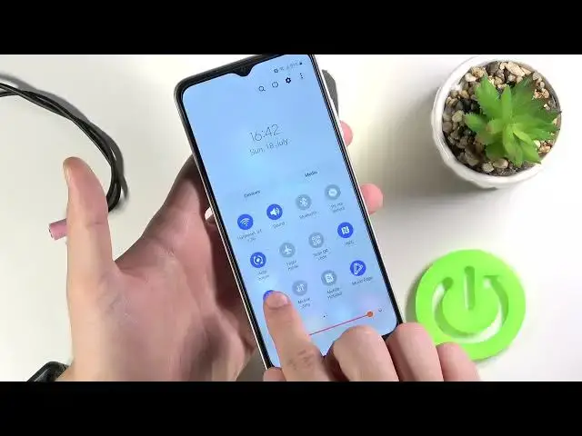 Video thumbnail for How to Find & Open Flashlight on SAMSUNG Galaxy M22 – Activate Torch