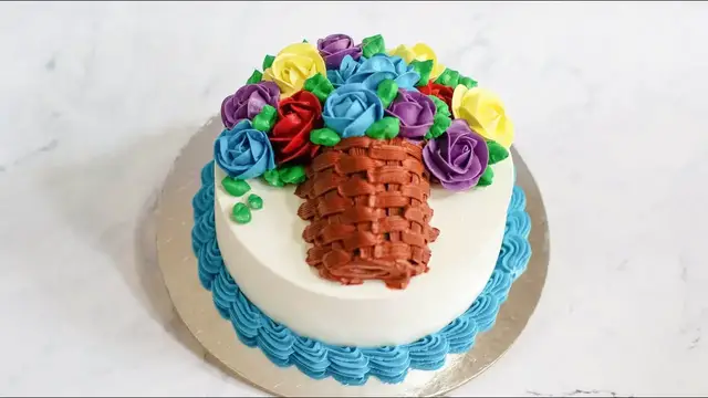 'Video thumbnail for Beautiful birthday cake decoration flower basket | Délicieux Pie | Shot on iPhone'