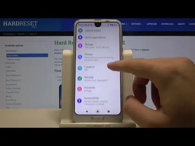Video thumbnail for Auto-Correction Text Keyboard Feature - SHARP Aquos R2