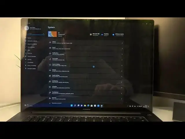 Video thumbnail for HUAWEI MateBook 16s - How To Enable & Disable Location Tracking Service