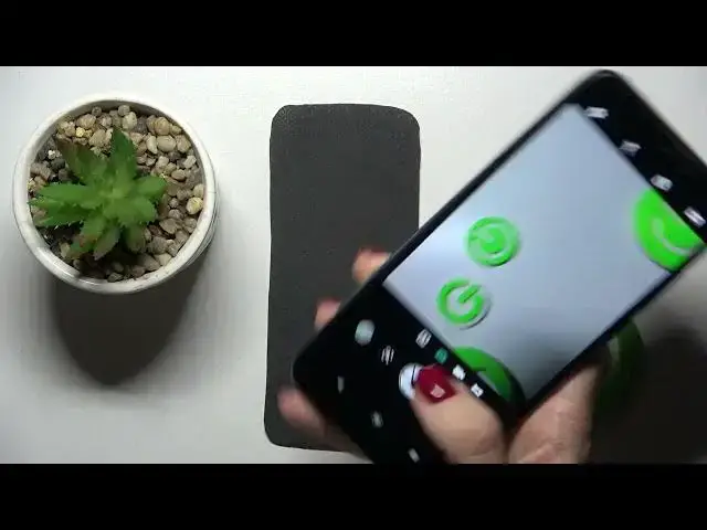 Video thumbnail for How to Add New Wallpaper to MOTOROLA Moto E6s - Set Custom Wallpaper