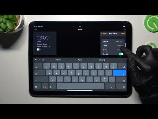 'Video thumbnail for How to Set Up an Alarm Clock on the iPad 10th Gen'