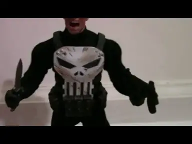 'Video thumbnail for Unboxing/Review Mezco Toys ONE:12 COLLECTIVE Punisher'