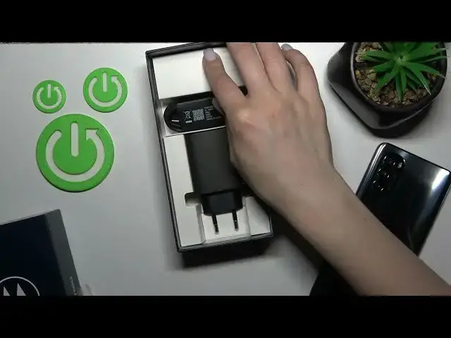 'Video thumbnail for Does Motorola Moto G82 come with a 3.5mm Headphone Adapter?'
