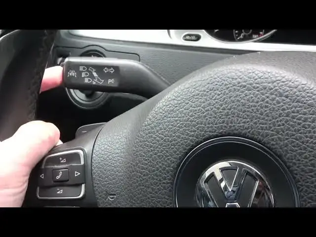 'Video thumbnail for How to Enable or Disable Lane Assistant in Volkswagen Passat B7 (2010 - 2015) - Use Lane Assistant'
