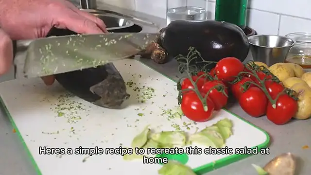 Video thumbnail for Olive garden salad recipe