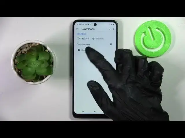 Video thumbnail for How to Set Up an Alarm Clock on MOTOROLA Moto G22