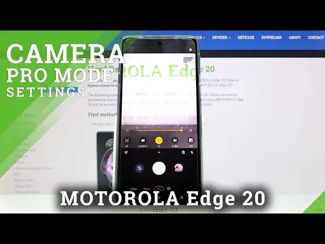 'Video thumbnail for How to Use Camera Pro Mode on MOTOROLA Edge 20 - Advanced Camera Mode'