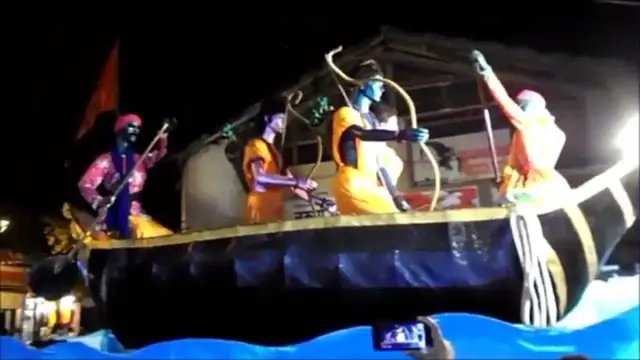 Video thumbnail for Doll show on road procession.