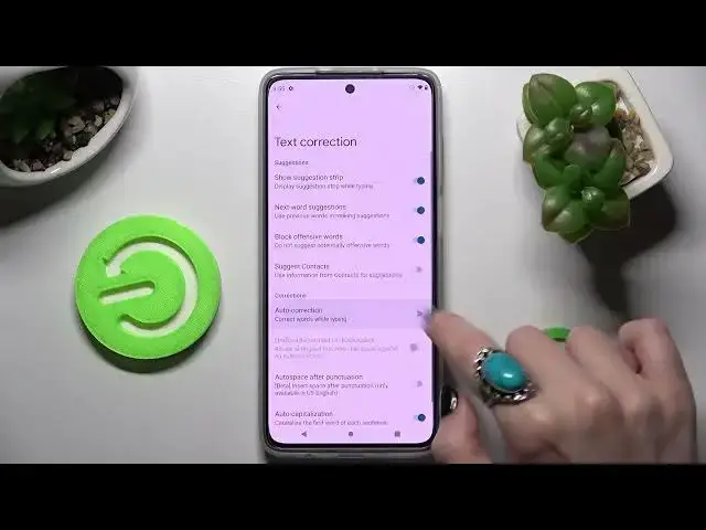 'Video thumbnail for MOTOROLA MOTO G82 - How To Enter Text Correction Options'