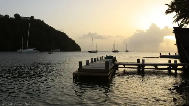 Video thumbnail for Marigot Bay und Rodney Bay auf St. Lucia | Segeln in der Karibik