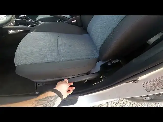 Video thumbnail for How to Change Seat Position in Kia Ceed I ( 2006 – 2012 ) - Adjust Seat Position