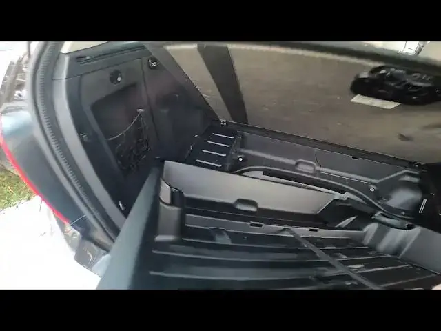 Video thumbnail for Where is Toolset Drawer in Mercedes GLK Off-roader ( 2008 – 2011 ) - Toolset Location