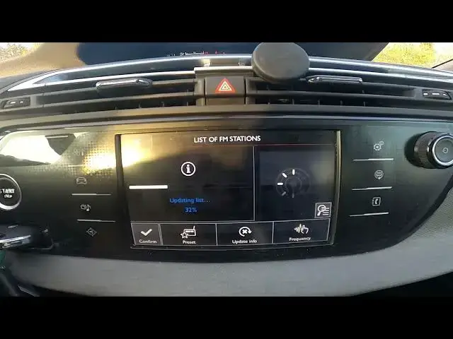 Video thumbnail for How to Scan for Radio Stations in Citroen C4 Picasso II ( 2013 – 2018 ) - Find new Radio Stations