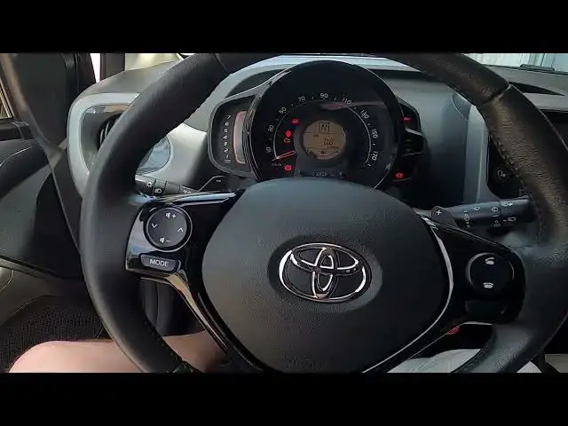 Video thumbnail for How to Enable or Disable L-Band Function for DAB in Toyota Aygo II ( 2014 - 2021 )