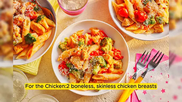 Video thumbnail for Savory Chicken Alfredo with a Tomato Twist