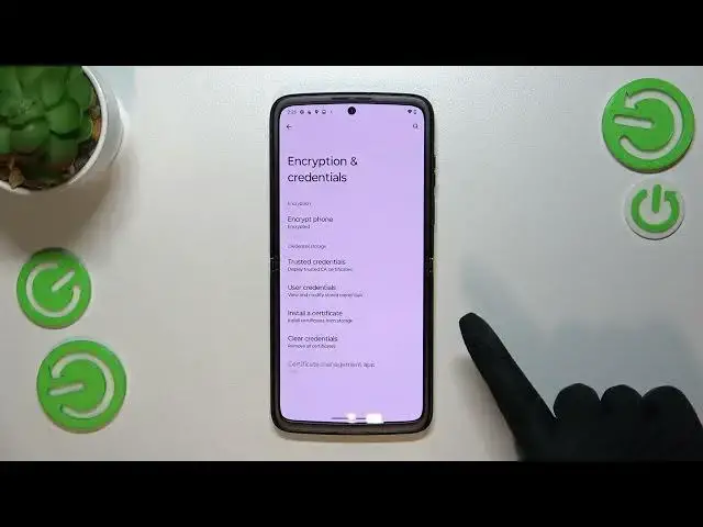 'Video thumbnail for How to Clear Credentials on Motorola Razr 2022 - Remove Certificates'
