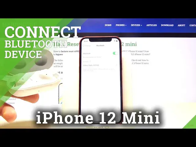 'Video thumbnail for How to Connect Samsung Galaxy Buds with iPhone 12 Mini'