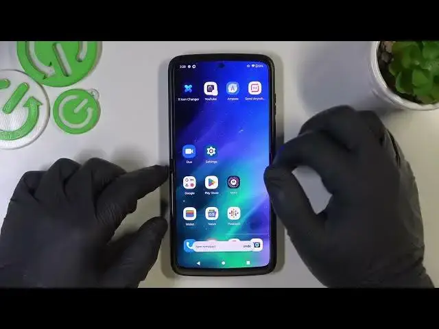 Video thumbnail for Motorola Razr 2022 - How To Remove & Restore Messages Icon