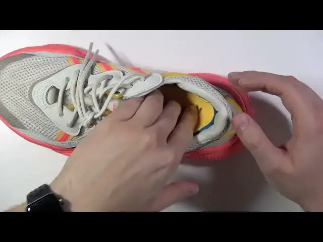 'Video thumbnail for UNBOXING of Adidas OZWEEGO Shoes'