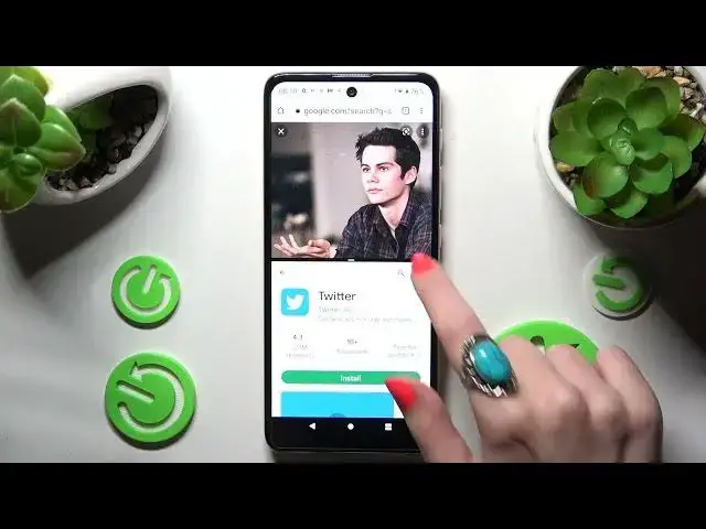 'Video thumbnail for How to Put the Apps into a Split Screen Mode on the MOTOROLA Moto E40'