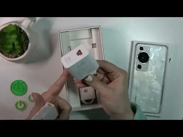 Video thumbnail for HUAWEI P60 PRO - All Box Accessories