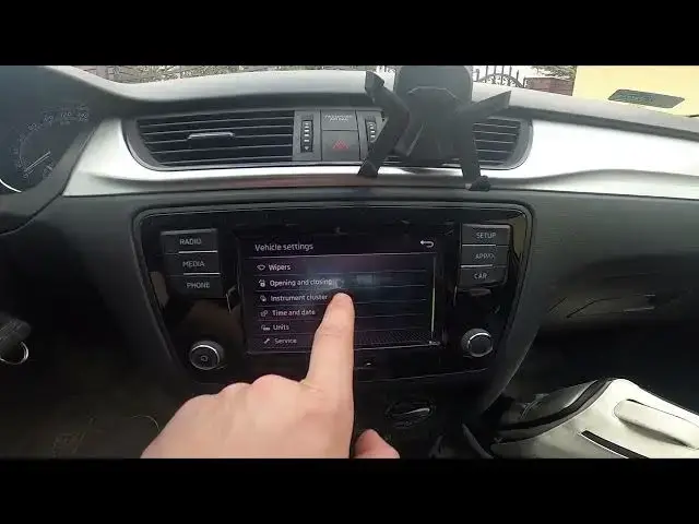 Video thumbnail for How to Manage Icons and Indicators Displayed On Instrument Cluster in Skoda Rapid II ( 2012 – 2019 )