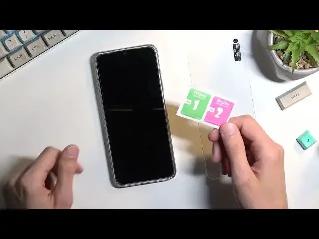 Video thumbnail for How to Install a Tempered Glass on the POCO M5 - Protective Glass
