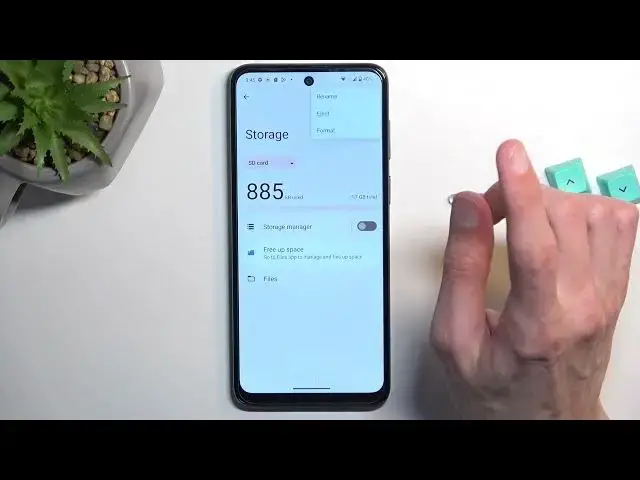 'Video thumbnail for How to Format SD Card on MOTOROLA Moto G13'