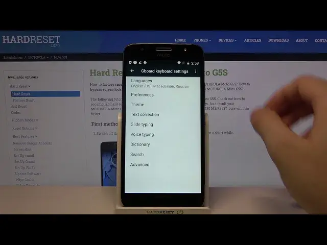 'Video thumbnail for How to Enable Text Correction – Keyboard Features in MOTOROLA Moto G5S'