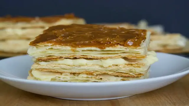 'Video thumbnail for Milhoja Recipe | How To Make A Dulce de Leche Napoleon | SyS'