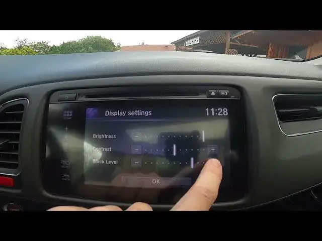'Video thumbnail for How to Find and Manage Display Settings in Honda HR-V II ( 2015 – 2021 )'