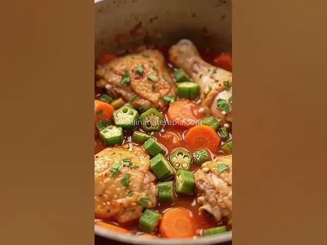 Video thumbnail for 🍗🌿 **Frango na Panela com Quiabo sem Baba: comida caseira de dar água na boca!** 😍