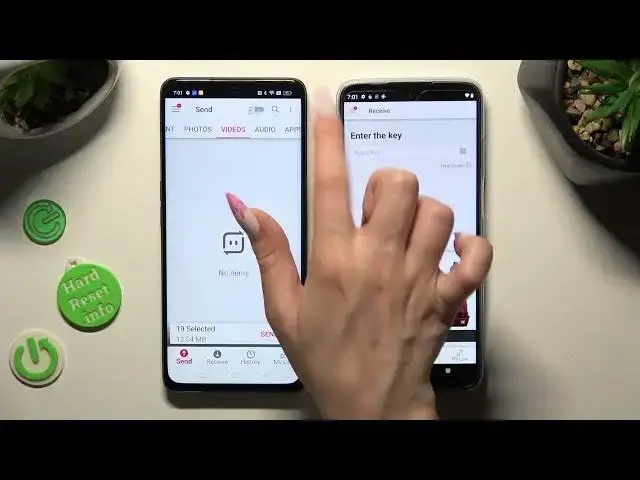 'Video thumbnail for How to Send Files from MOTOROLA Moto G32 to an Android Device - Send Anywhere App'
