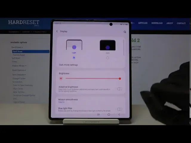 'Video thumbnail for How to Set Up Screen Timeout in SAMSUNG Galaxy Z Fold 2 – Display Settings'