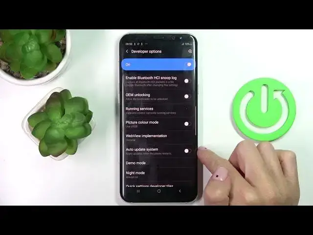 'Video thumbnail for How to Activate Automatic System Updates on SAMSUNG Galaxy S8+ - Turn On Auto System Updates'