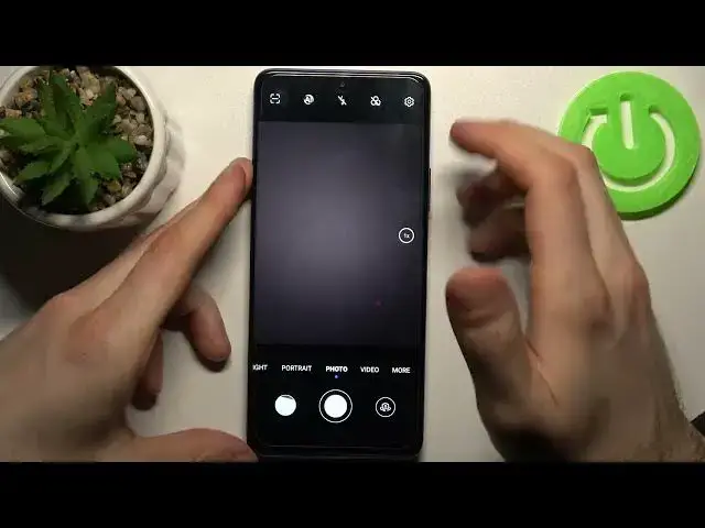 Video thumbnail for How to Take Burst Shot in HONOR Magic4 Lite