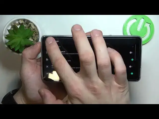 'Video thumbnail for How to Take Camera Selfie Using Palm Gesture on MOTOROLA Edge 30 Pro'