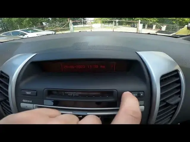 'Video thumbnail for How to Change Measurement Units in Kia Venga ( 2009 - 2019 ) - Switch Between MPH and KMH'