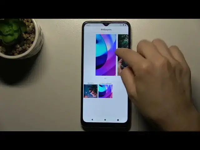 Video thumbnail for How to Change Lock Screen Wallpaper on MOTOROLA Moto E20