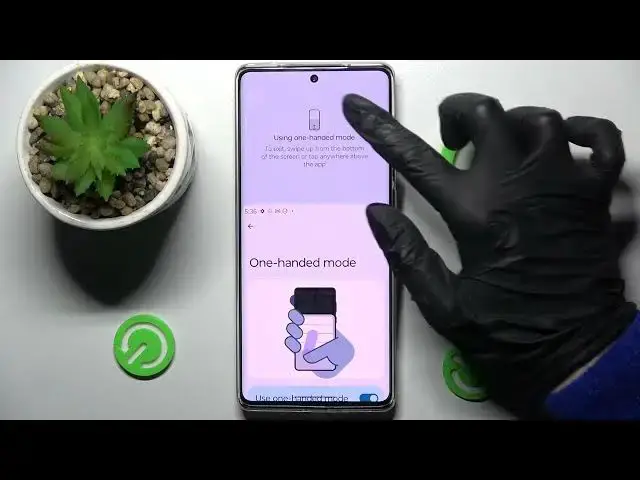 'Video thumbnail for Motorola Edge 30 Ultra - How To Enter One Handed Mode'