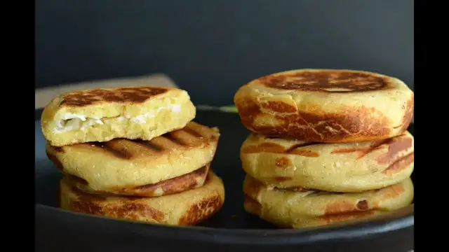Video thumbnail for Arepas Boyacenses Recipe | How To Make Flour Arepas | SyS