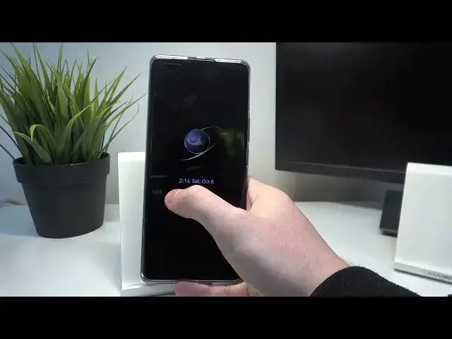 'Video thumbnail for HUAWEI Nova 10 - Hand Size Comparison'