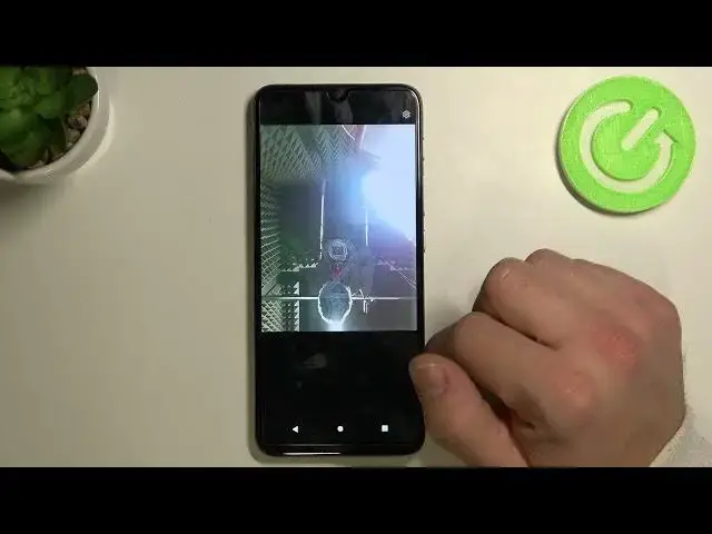 'Video thumbnail for How to Turn On / Turn Off Touch to Capture on MOTOROLA Moto E20 Camera'