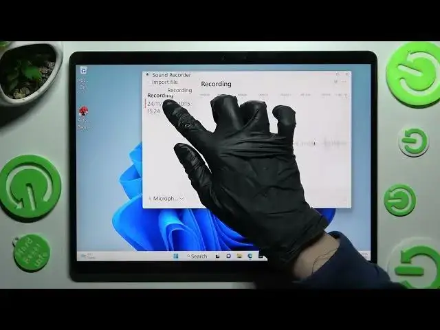 Video thumbnail for MICROSOFT SURFACE PRO 8 - How To Record Sounds
