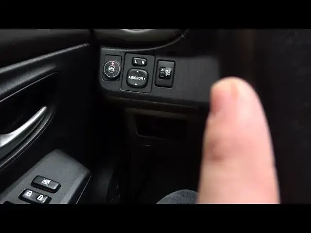 'Video thumbnail for How to Lift Up the Hood in Toyota Yaris III (2011 - 2020) - Open Bonnet by Lever'
