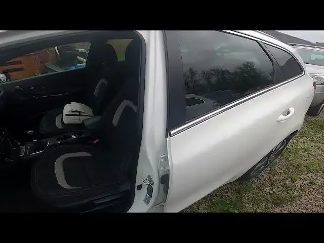 Video thumbnail for How to Find Sticker With Recommended Tire Pressure in Kia Ceed II ( 2012 - 2018 )